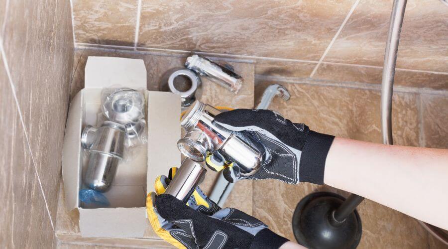 Professional gutter cleaning in Melrose, NY